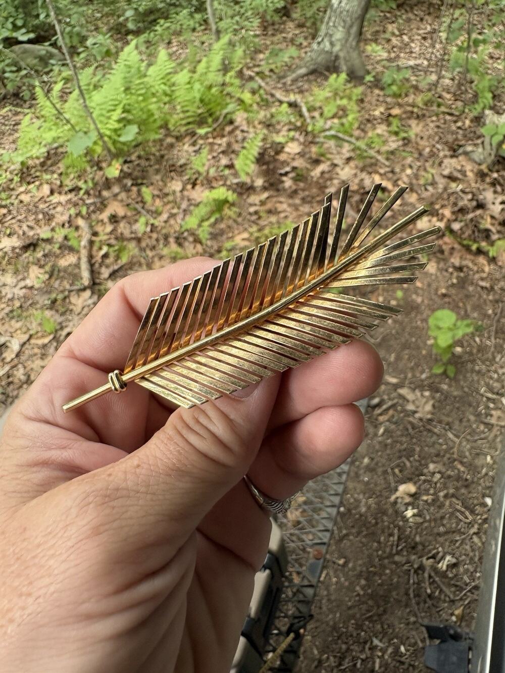 Vintage Giovanni Signed Gold Tone Feather Brooch Pin 1960s MCM Leaf